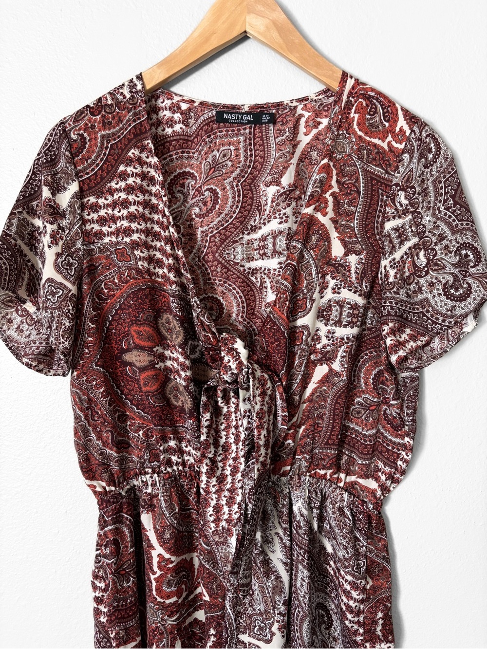Nasty Gal Burgundy Paisley Tie Front Romper Western Boho Festival Womens Size 10 - Picture 2 of 16